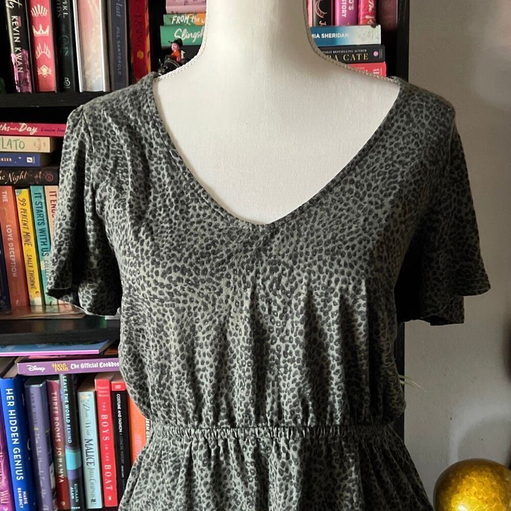 Lucky brand Size Small Green and black cheetah print blouse - Picture 2 of 5